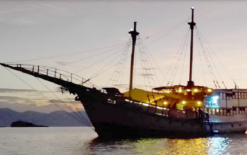 Bose phinisi Luxury, Bose Phinisi, Bose Speedboat, Boat trip Labuan Bajo, Komodo boat trip, Komodo Island boat, Komodo tour Lombok, Komodo boat trip, Komodo boat trip, Bose, Komodoexplore, Komodoboatstour