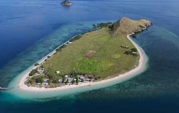 Komodo Tour 4D3N from Lombok to Labuan Bajo with standard boat, snorkeling, island hopping, and Komodo National Park adventure.