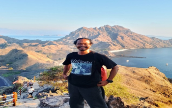 Aerial view of Padar Island’s three-colored bays in Komodo National Park, a must-see on Komodo tour packages from Lombok or Bali.