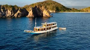 Best Time to Visite Komodo Island