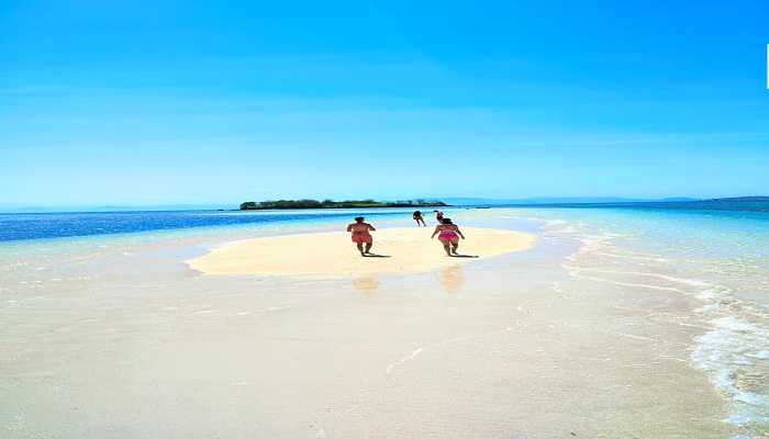 Manta point and Taka Makassar tour in Labuan Bajo Flores Indonesia